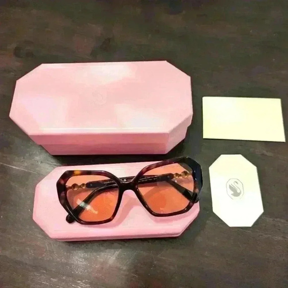 Swarovski Sunglasses SK6017 Brown Frames -  NWT - Picture 1 of 8